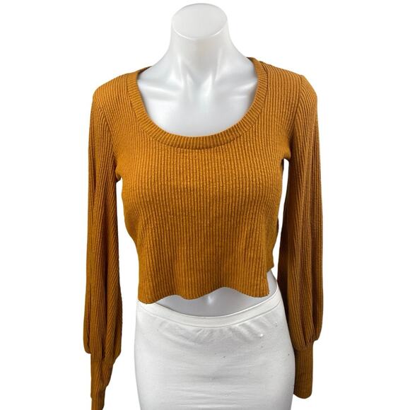 Urban Outfitters Out From Under Tan Long Balloon Sleeve Boxy Cropped Sweater XS - Picture 2 of 5